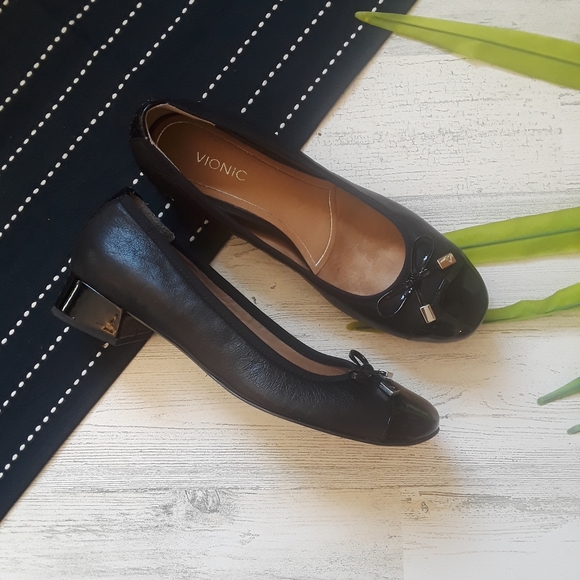 vionic daphne block heel